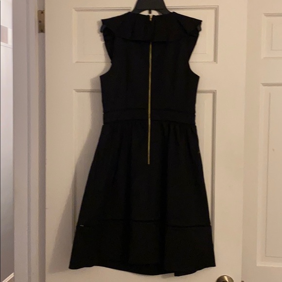 Kate Spade black dress. Comes to above the knee - Picture 5 of 7